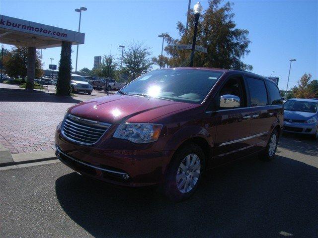 2012 Chrysler Town and Country Limited NAV 4X4