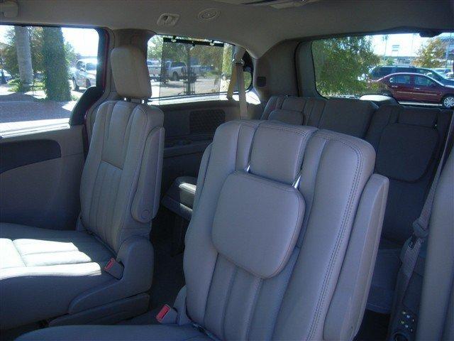 2012 Chrysler Town and Country Limited NAV 4X4