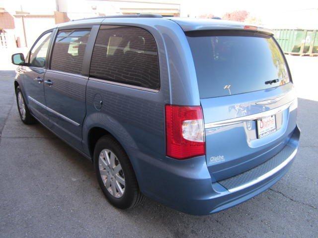 2012 Chrysler Town and Country Limited NAV 4X4