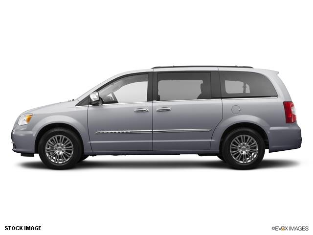 2014 Chrysler Town and Country SC Manual 2WD