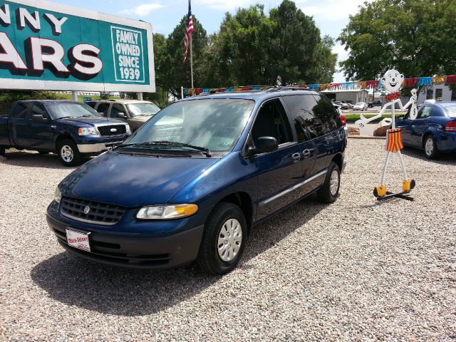 2000 Chrysler Voyager Base