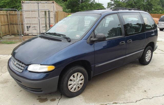 2000 Chrysler Voyager Unknown