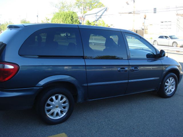 2001 Chrysler Voyager Unknown