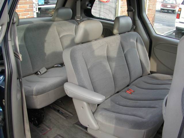 2001 Chrysler Voyager Elk Conversion Van