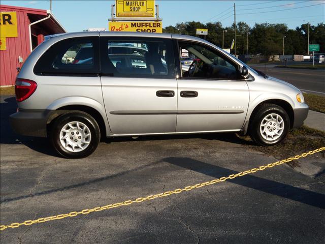 2001 Chrysler Voyager Base