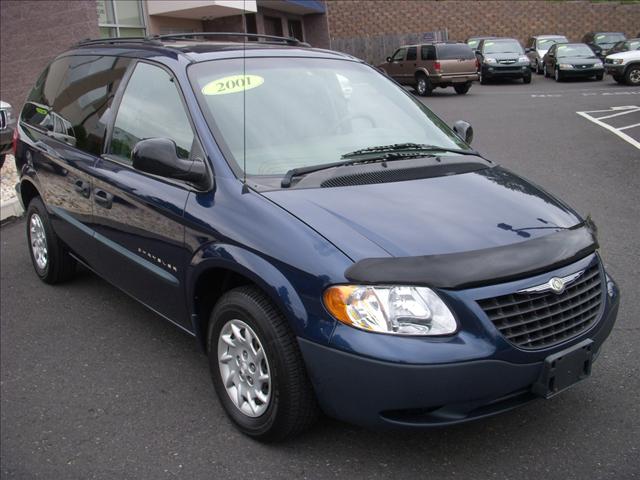 2001 Chrysler Voyager Base