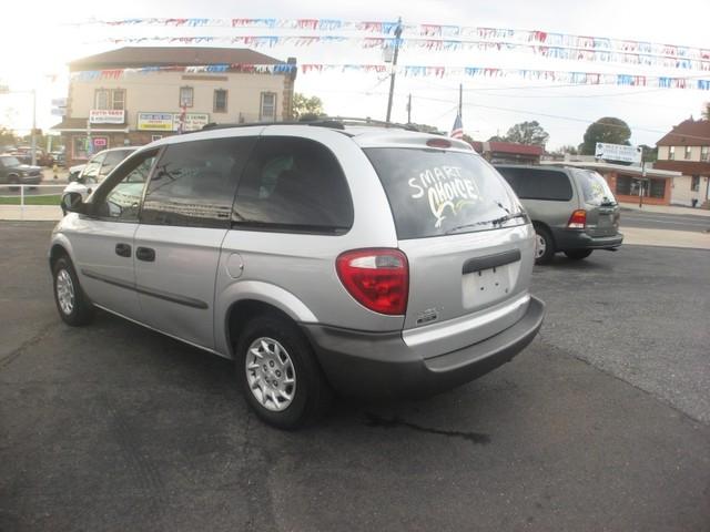 2001 Chrysler Voyager Base