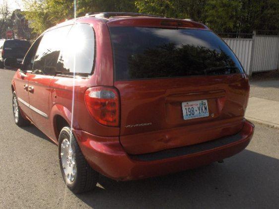 2001 Chrysler Voyager Unknown