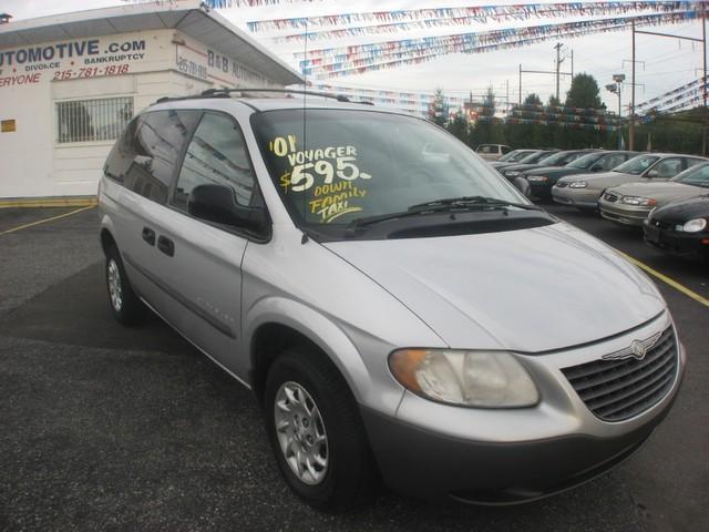 2001 Chrysler Voyager Base