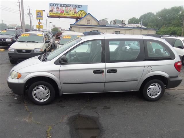 2001 Chrysler Voyager Base