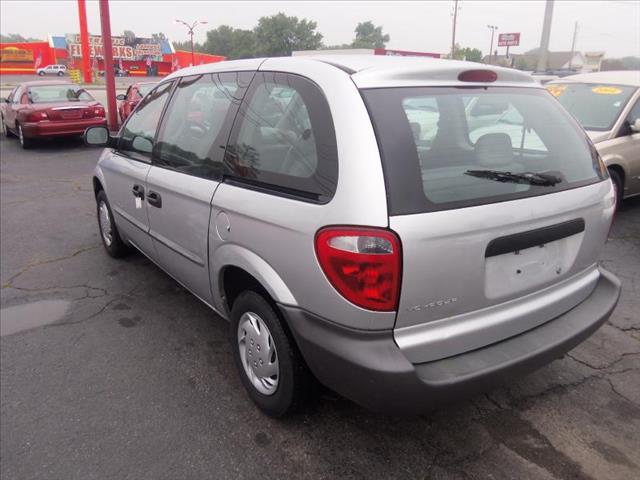 2001 Chrysler Voyager Base