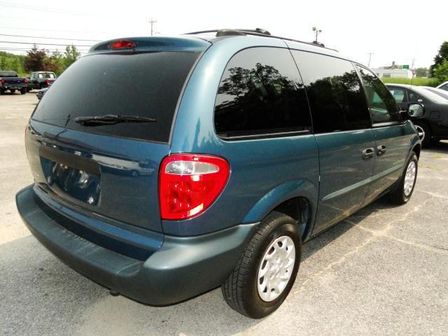 2001 Chrysler Voyager Base