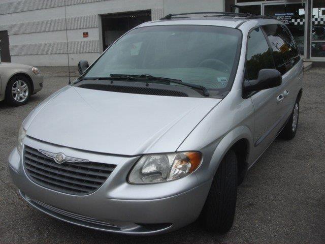 2001 Chrysler Voyager Elk Conversion Van