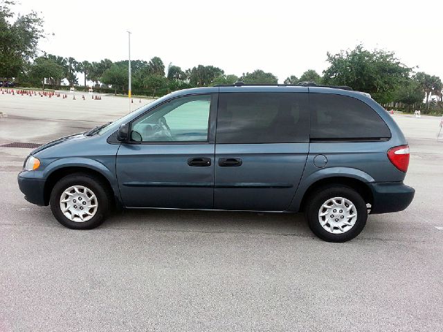 2002 Chrysler Voyager Unknown