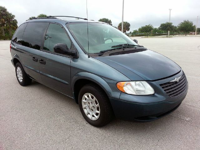 2002 Chrysler Voyager Unknown