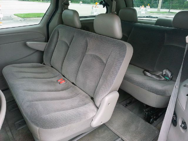 2002 Chrysler Voyager Unknown