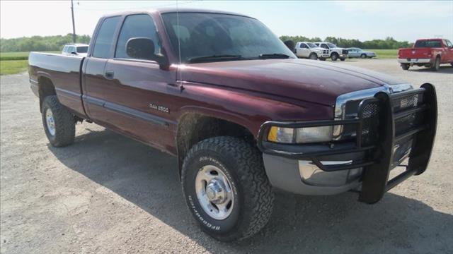 2001 Dodge Ram 2500 L.T. 4-w.d. 5.3L