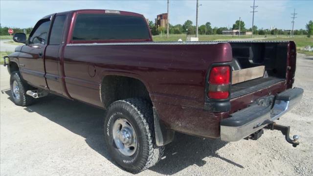 2001 Dodge Ram 2500 L.T. 4-w.d. 5.3L