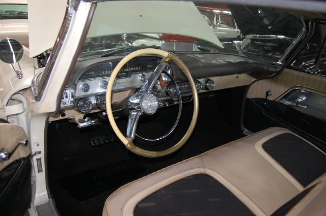 1957 Desoto Adventurer E32o Cabriolet