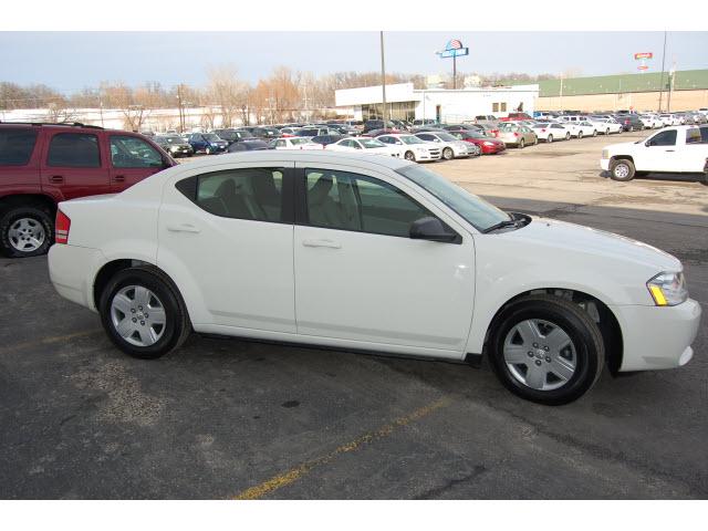 2009 Dodge Avenger SE