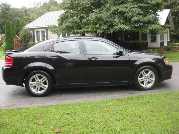 2010 Dodge Avenger Deluxe Convertible