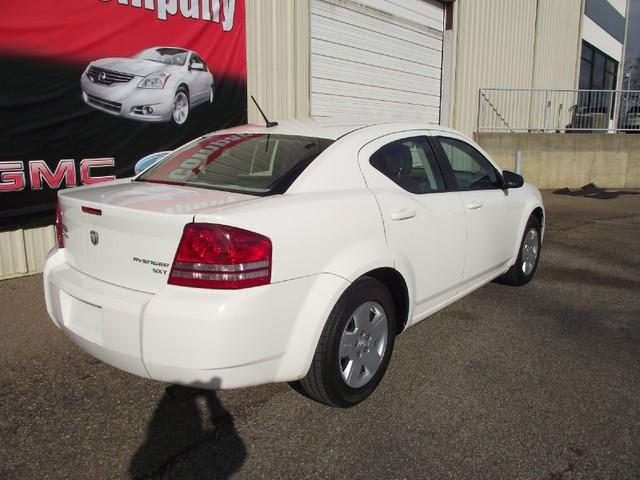 2010 Dodge Avenger S