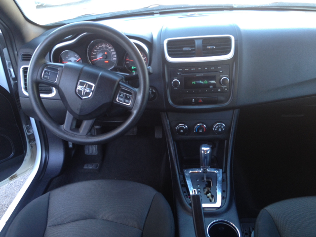 2011 Dodge Avenger W/appearance Pkg