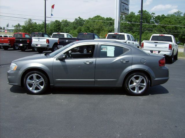 2012 Dodge Avenger SE