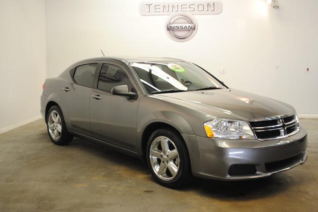 2012 Dodge Avenger SE