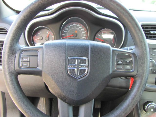 2012 Dodge Avenger SE