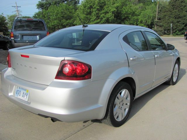 2012 Dodge Avenger SE