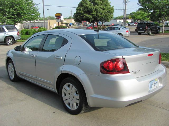 2012 Dodge Avenger SE