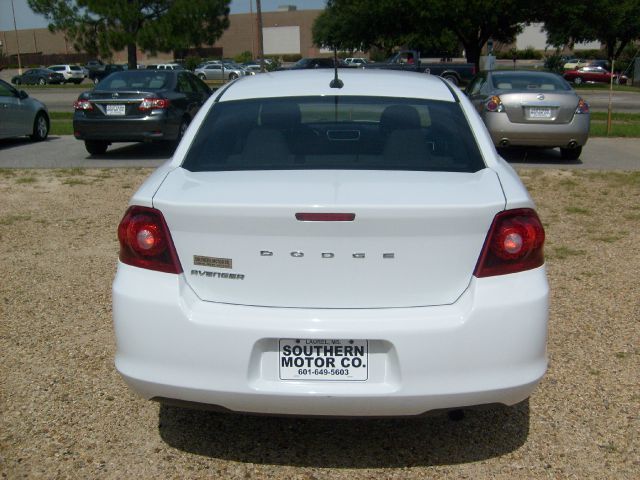 2012 Dodge Avenger S