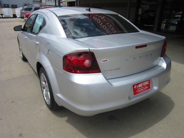 2012 Dodge Avenger Base