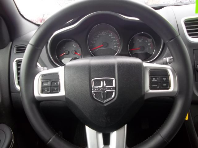 2012 Dodge Avenger S