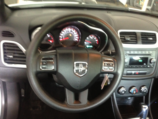 2012 Dodge Avenger SE