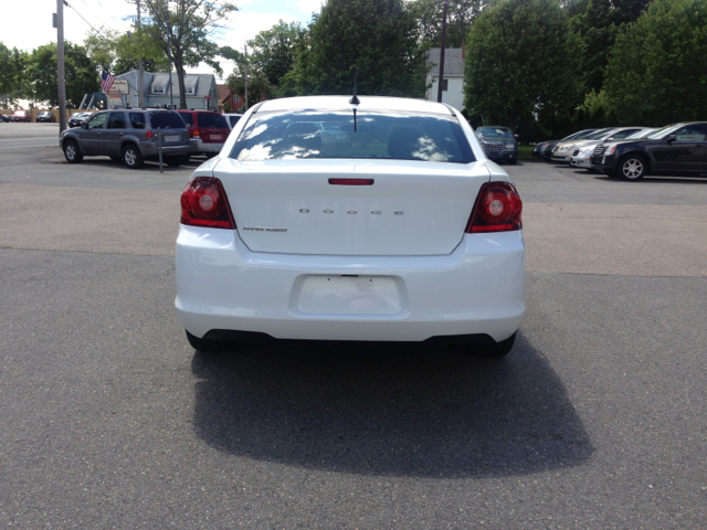 2012 Dodge Avenger SE