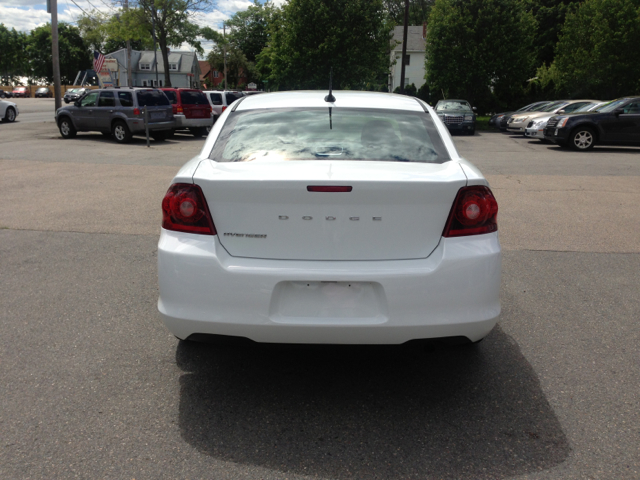 2012 Dodge Avenger SE