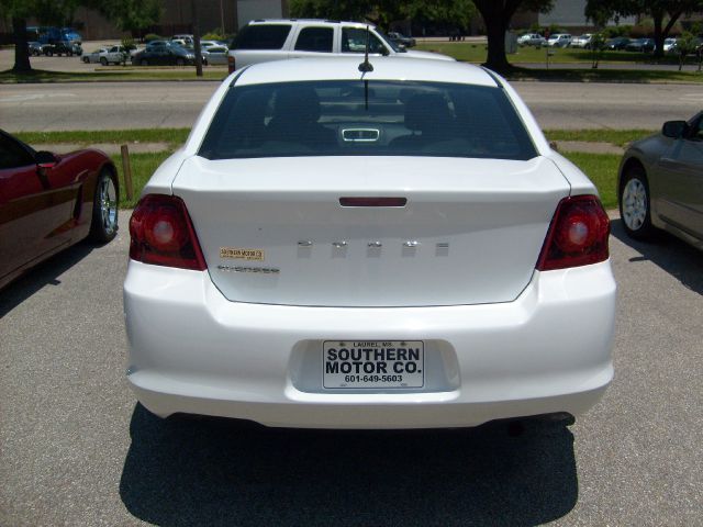 2012 Dodge Avenger SE