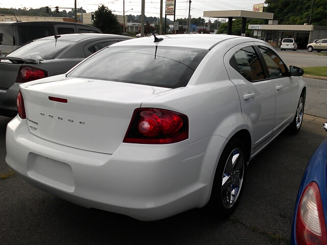 2012 Dodge Avenger Base