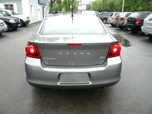 2012 Dodge Avenger S