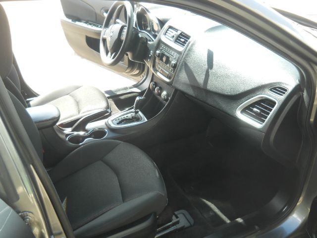 2012 Dodge Avenger Base