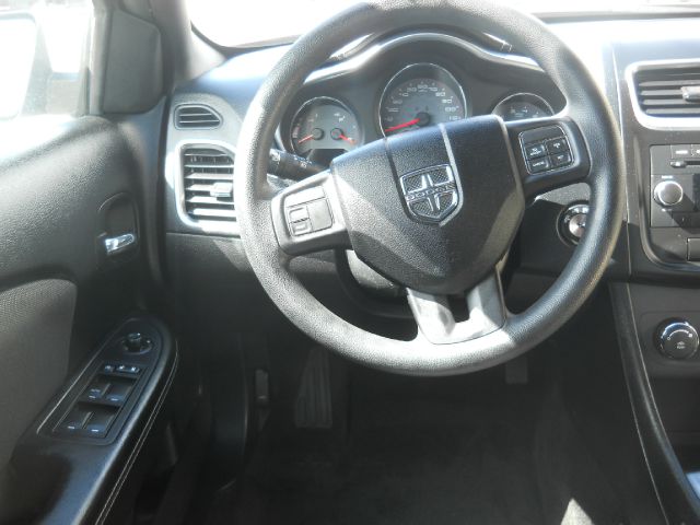 2012 Dodge Avenger Base