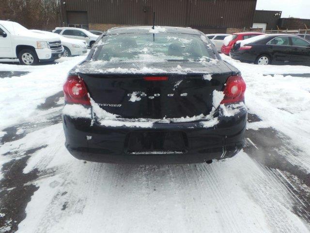 2012 Dodge Avenger SE