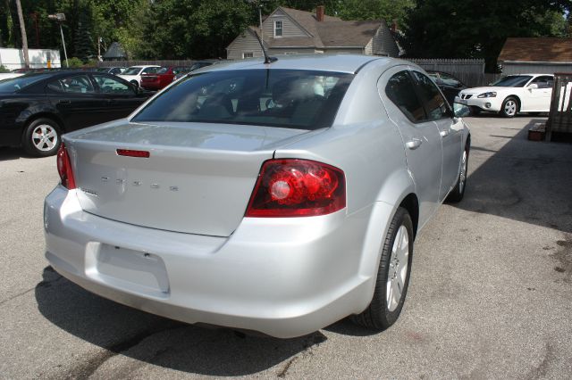 2012 Dodge Avenger Base