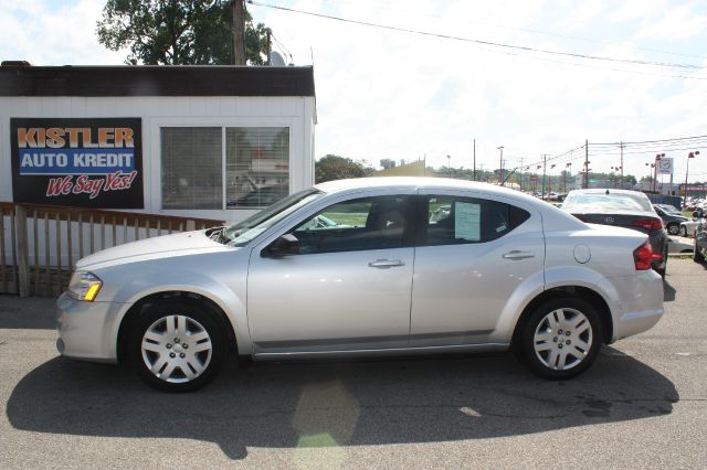 2012 Dodge Avenger Base