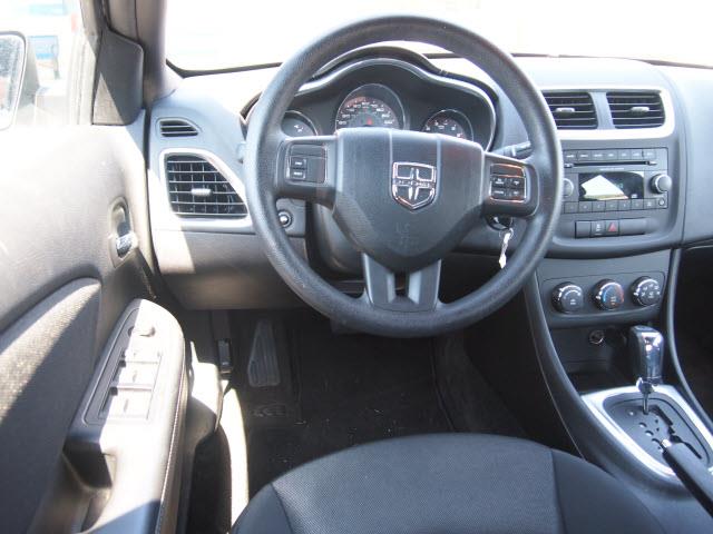 2012 Dodge Avenger SE