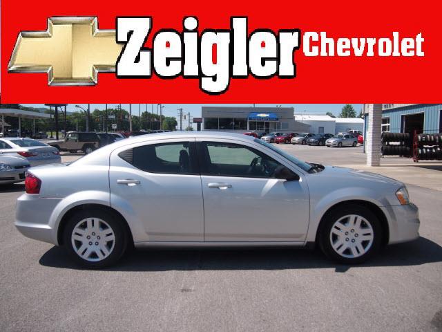 2012 Dodge Avenger SE