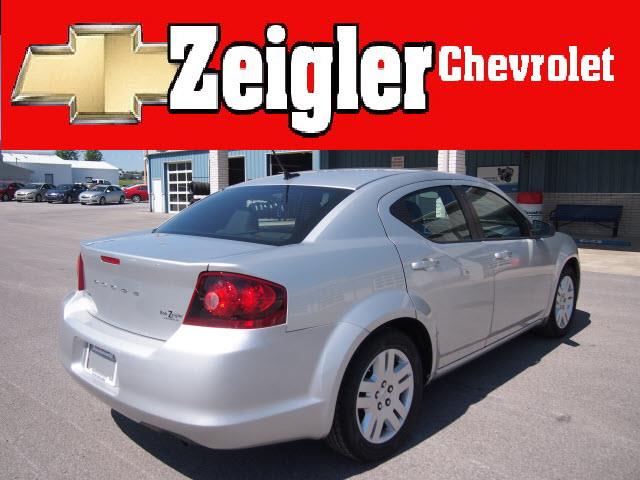 2012 Dodge Avenger SE