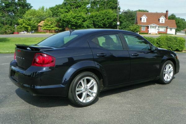 2012 Dodge Avenger SE